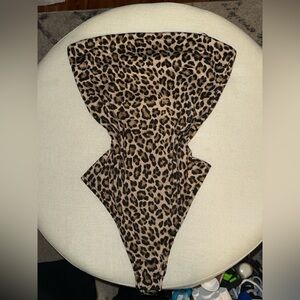 Gaze Leopard Print Bodysuit